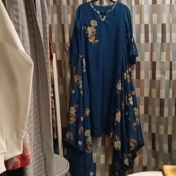 FINAL PRICE NWOT teal dress w tan floral embroidery & assymetrical sides/hem Med - Picture 7 of 16